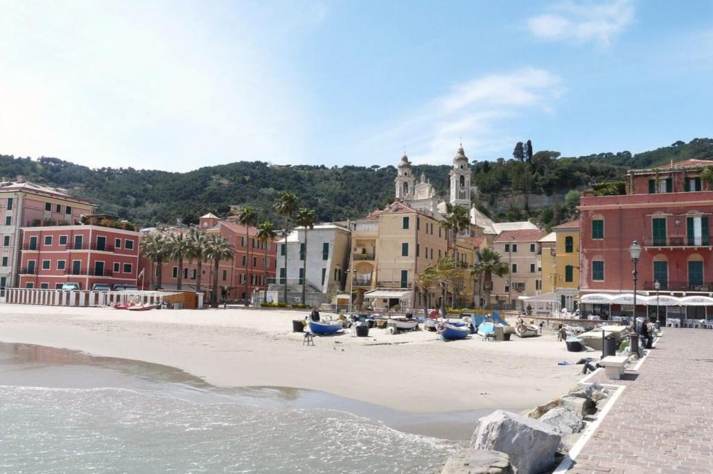 Casarinolaurino Valle Del Golfo Healthy Air Above The Sea 우스키오 외부 사진